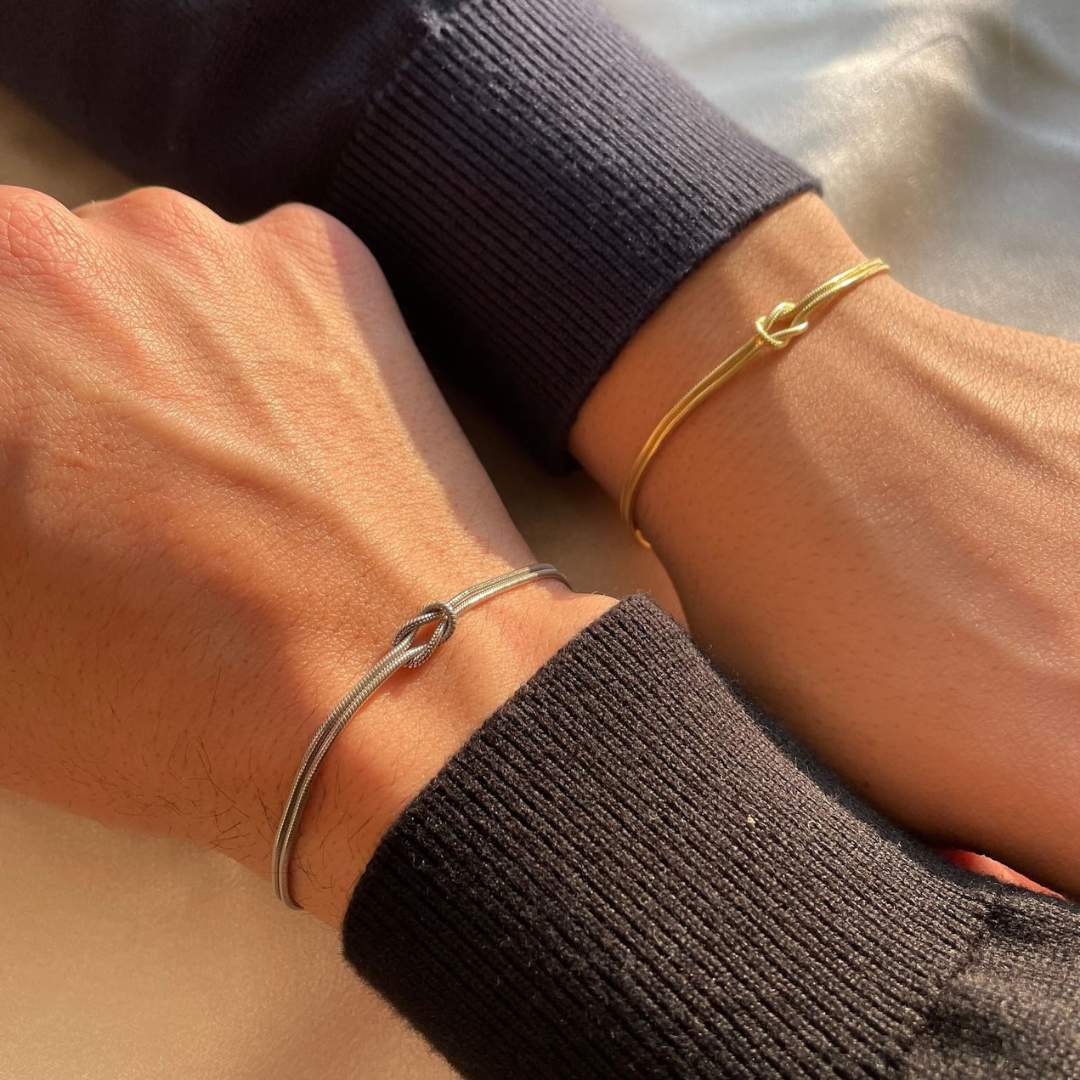 Vahlery - Minimal Knot Bracelet