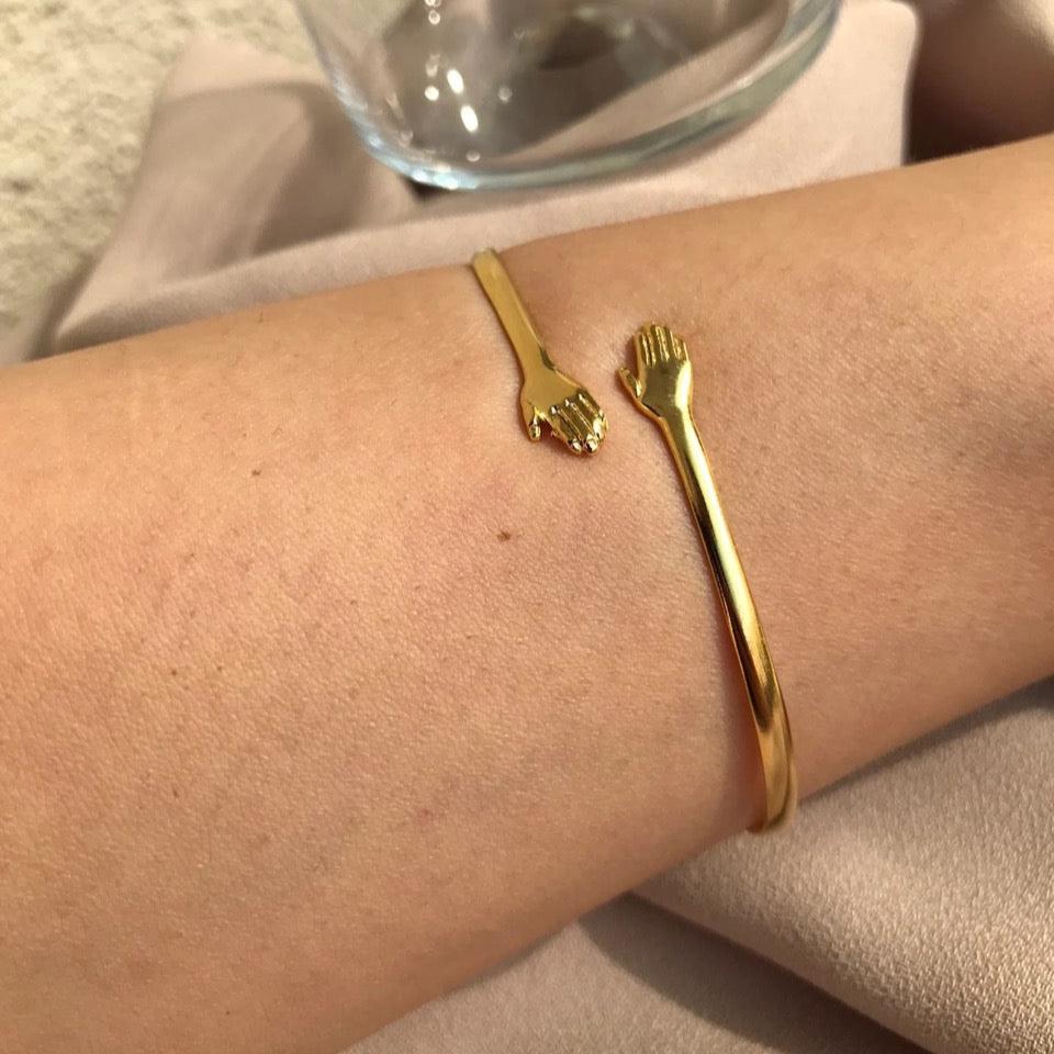 Hug Bracelet