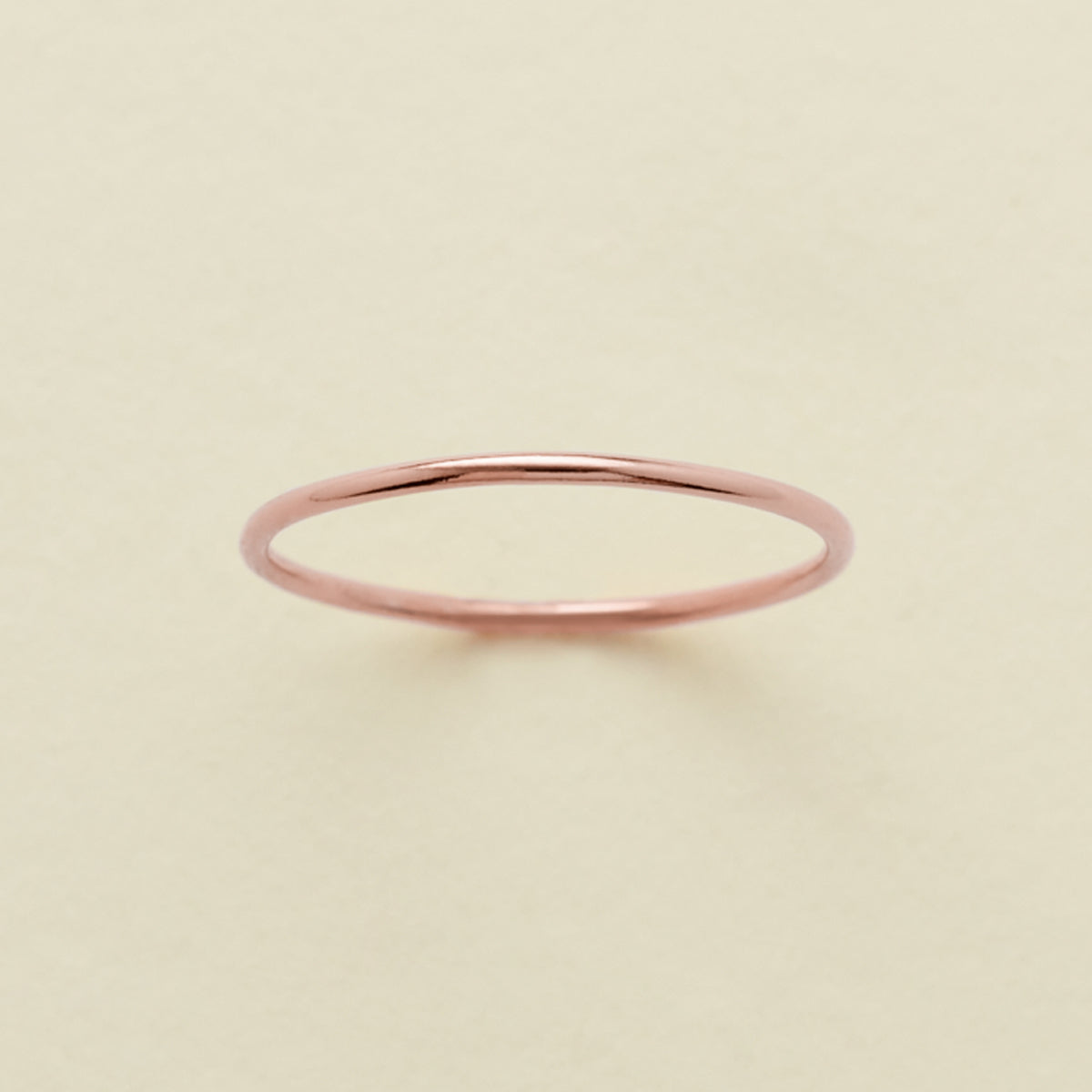 Round stackable ring